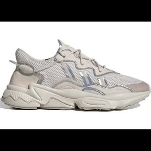 Adidas Osweego - Size 8.5 mens | 10 womens